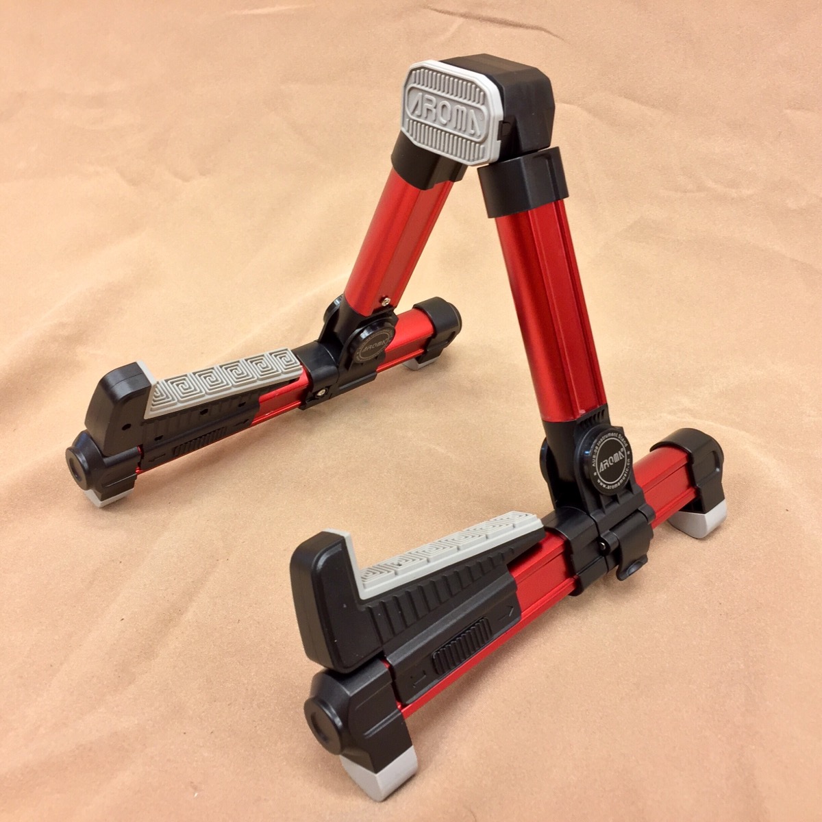 AUS-08　RED