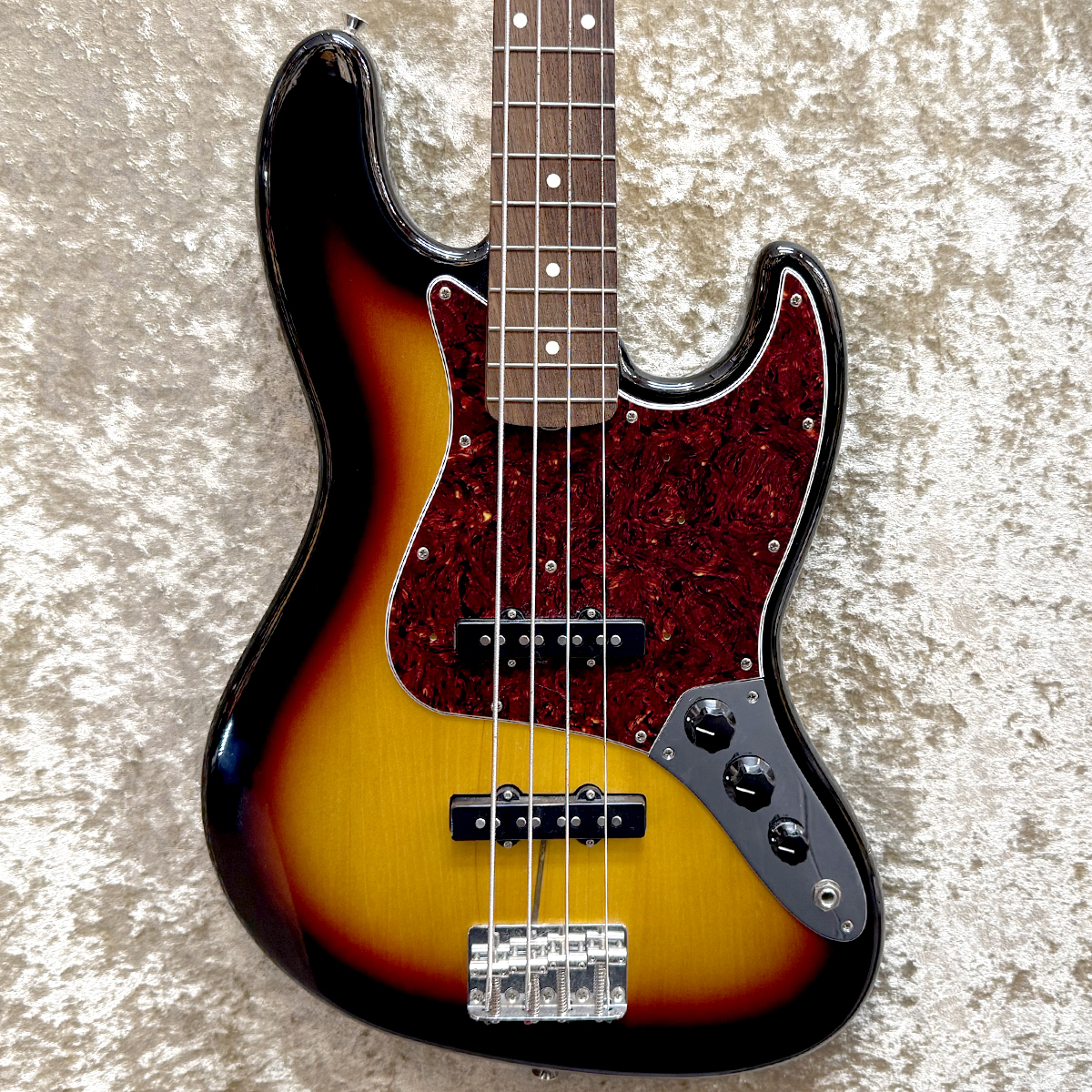 Made in Japan TraditionalⅡ 60s Jazz Bass