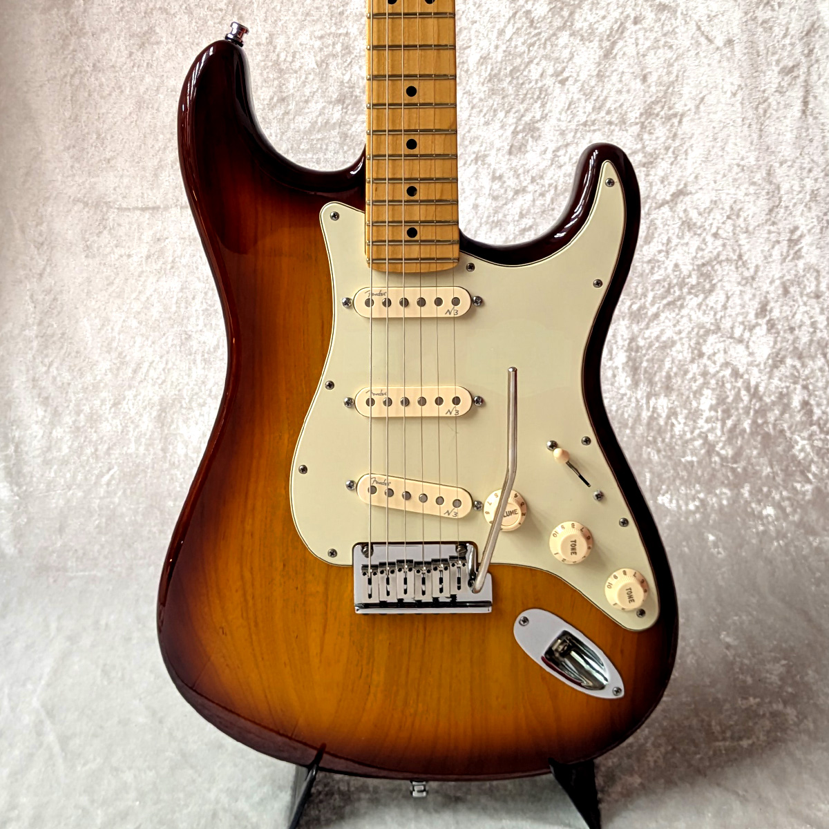 American Deluxe Stratocaster N3 ASH
