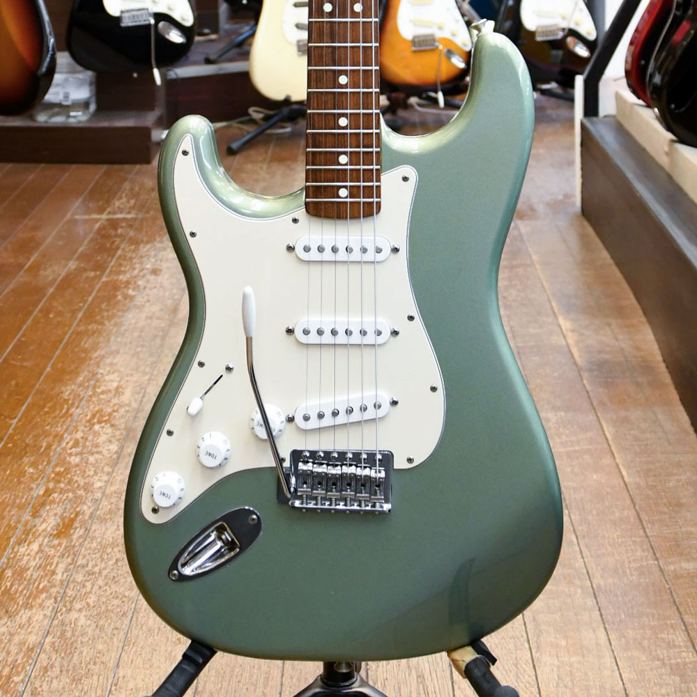 Standard Stratocaster Left-Handed