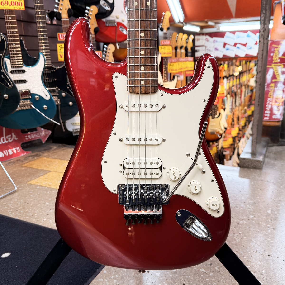 Standard Strat HSS With Locking Tremolo  2010年製