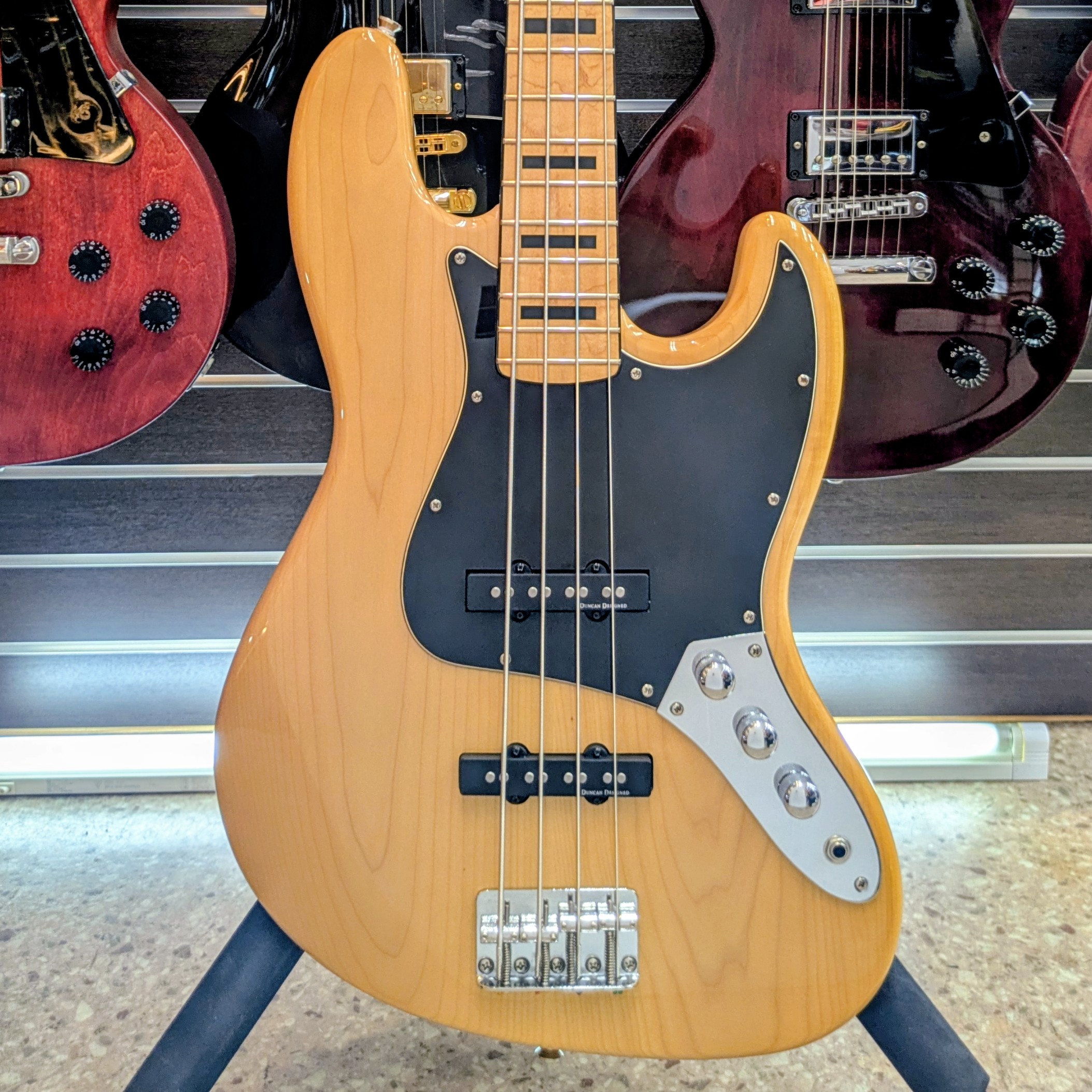 Vintage Modified 70s Jazz Bass