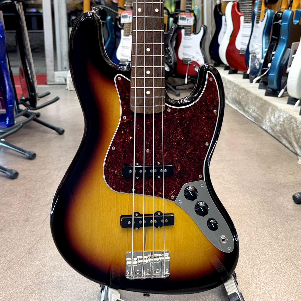 Made in Japan TraditionalⅡ 60s Jazz Bass