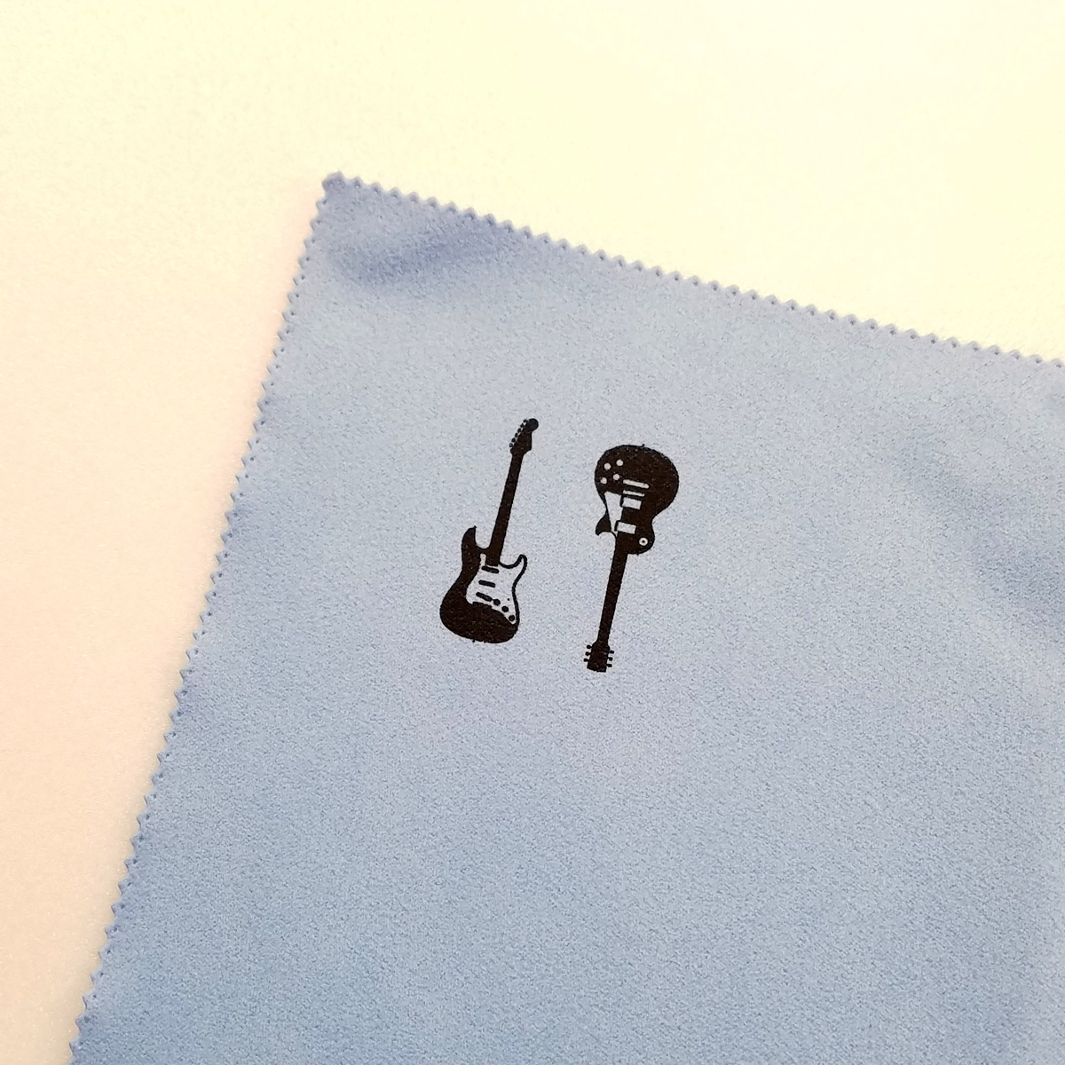 Marcato イヌ ネコ ギターのイラスト付き クリーニングクロス スカイブルー サイズ M Shimokura Web Shop Marcato イヌ ネコ ギターのイラスト付き クリーニングクロス スカイブルー サイズ M Shimokura Web Shop